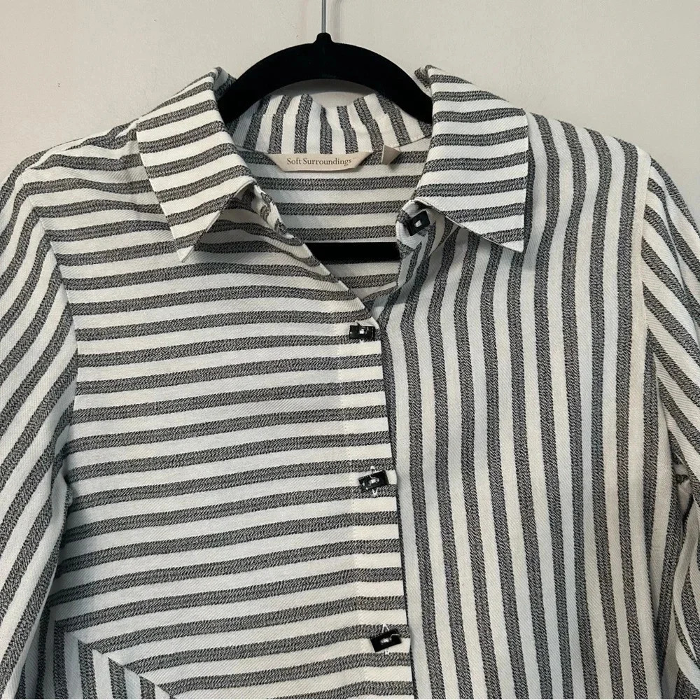 Soft Surroundings Women's Asymmetrical 3/4 Sleeve Striped Top Size PXS GUC - Picture 4 of 10